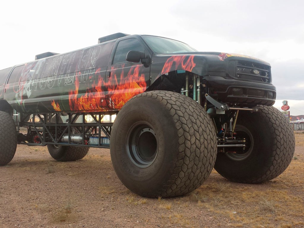 monster truck, limusina, ford, ford excursion, sin city hustler, btr