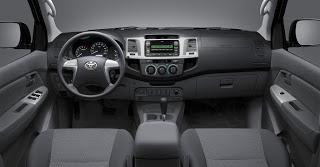 Toyota-Hilux-Nafta-4x4-Interior-Autos-Gallito-Luis