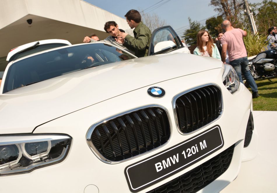 Lanzamiento-BMW-Serie-1-blanca-frontal