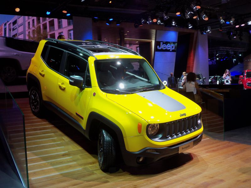 jeep-renegade-lanzamiento-amarilla
